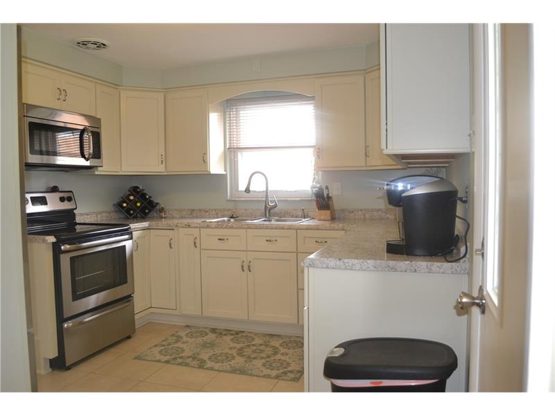 9835 Mark Ave, Irwin, PA 15642 photo 4