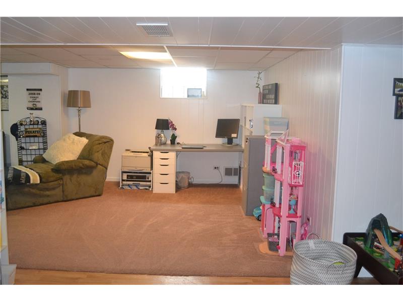 9835 Mark Ave, Irwin, PA 15642 photo 11