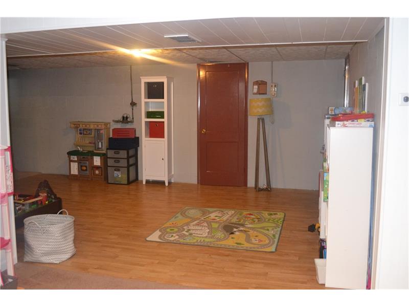 9835 Mark Ave, Irwin, PA 15642 photo 12