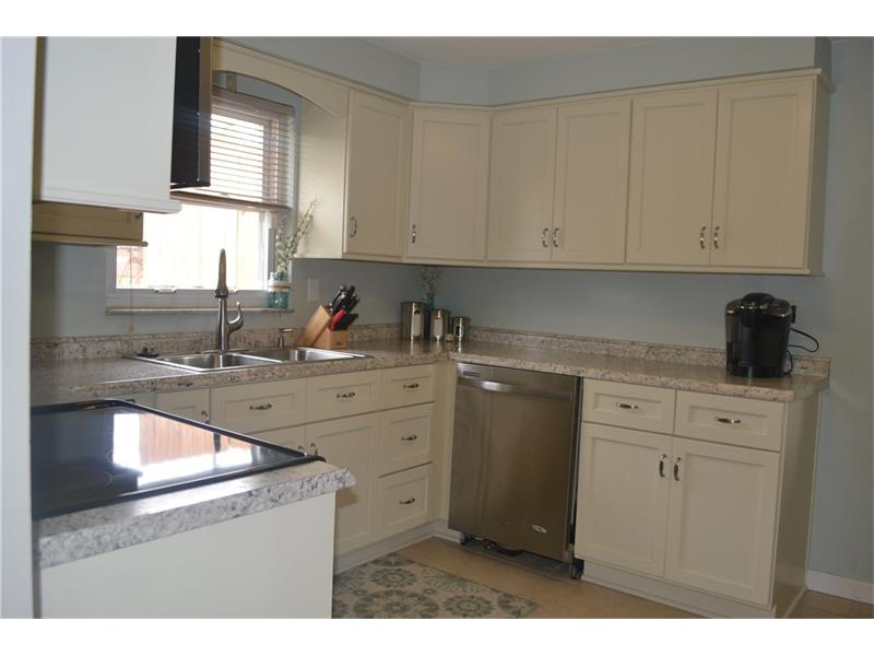 9835 Mark Ave, Irwin, PA 15642 photo 5
