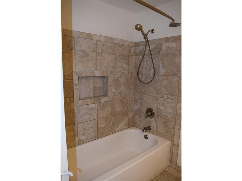 1938 Ivanhoe Dr, Irwin, PA 15642 photo 11