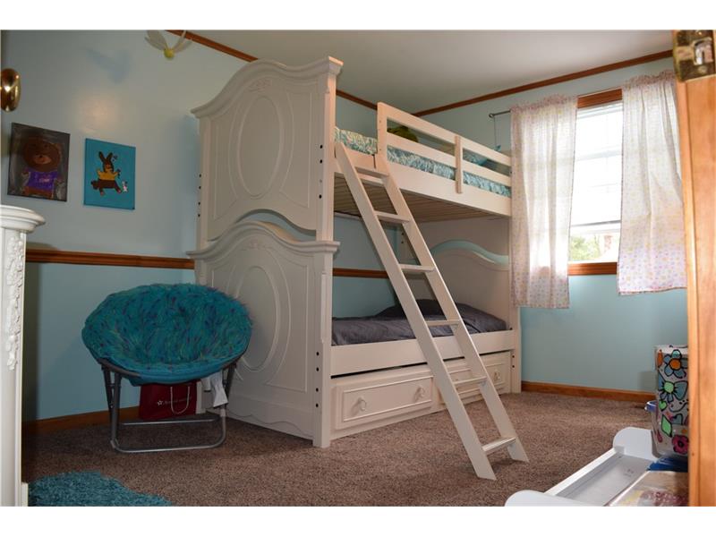 1938 Ivanhoe Dr, Irwin, PA 15642 photo 17