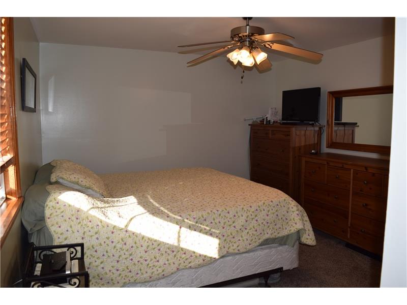1938 Ivanhoe Dr, Irwin, PA 15642 photo 15