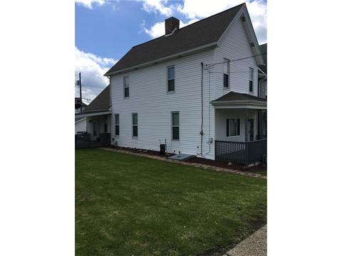 39 Penn Ave, Irwin, PA 15642 photo 3
