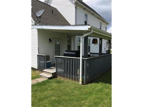 39 Penn Ave, Irwin, PA 15642 photo 10
