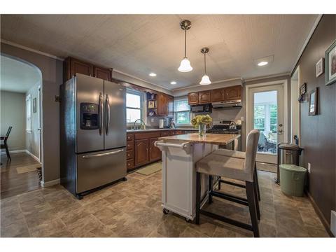 2149 Warren, Irwin, PA 15642 photo 3