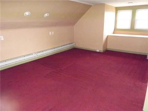 106 E Willock Rd, Pittsburgh, PA 15227 photo 12