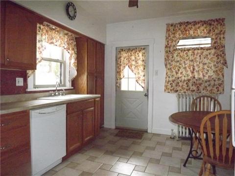 106 E Willock Rd, Pittsburgh, PA 15227 photo 2