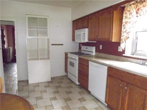 106 E Willock Rd, Pittsburgh, PA 15227 photo 5
