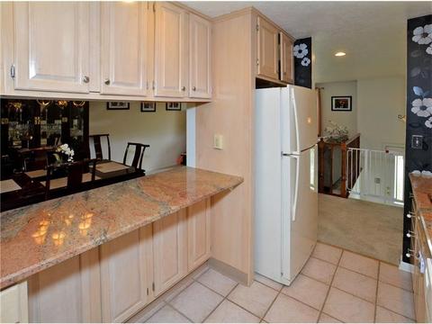 9002 Hill Dr, Irwin, PA 15642 photo 4