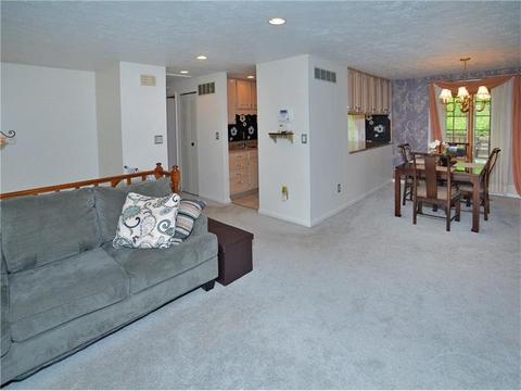 9002 Hill Dr, Irwin, PA 15642 photo 6