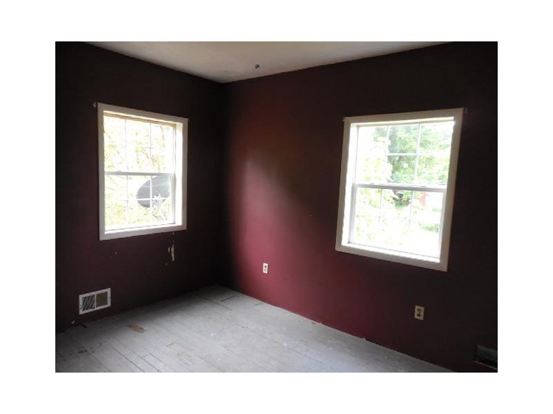 9786 Mcclellan St, Irwin, PA 15642 photo 6