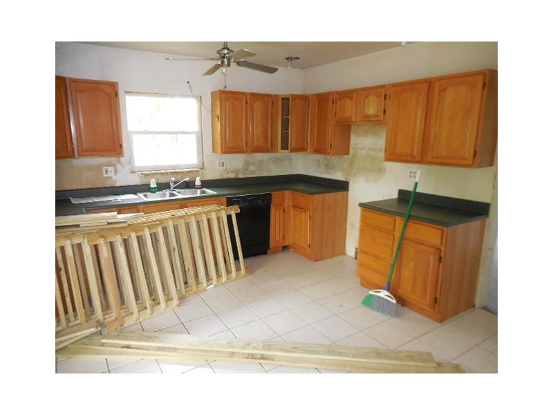 9786 Mcclellan St, Irwin, PA 15642 photo 5