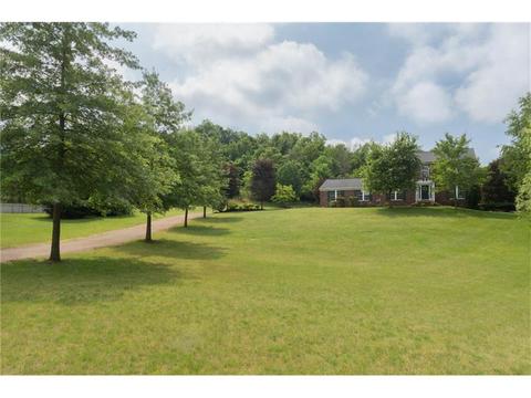 201 Pearson Rd, Clairton, PA 15025 photo 2