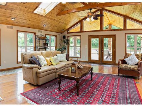 201 Pearson Rd, Clairton, PA 15025 photo 12