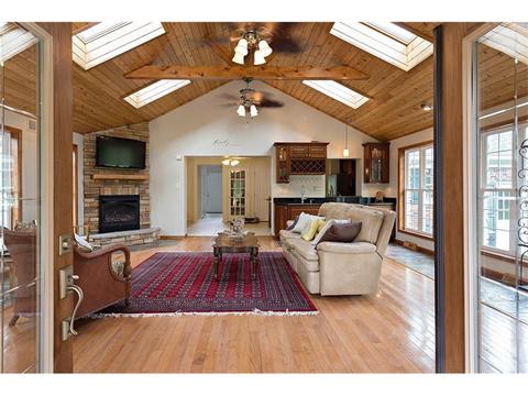 201 Pearson Rd, Clairton, PA 15025 photo 3