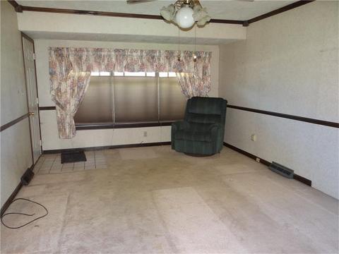 12300 Roth Dr, Irwin, PA 15642 photo 6