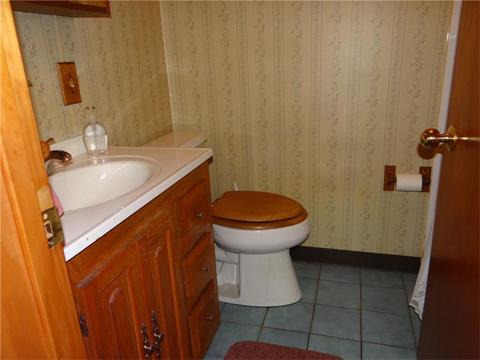 12300 Roth Dr, Irwin, PA 15642 photo 16
