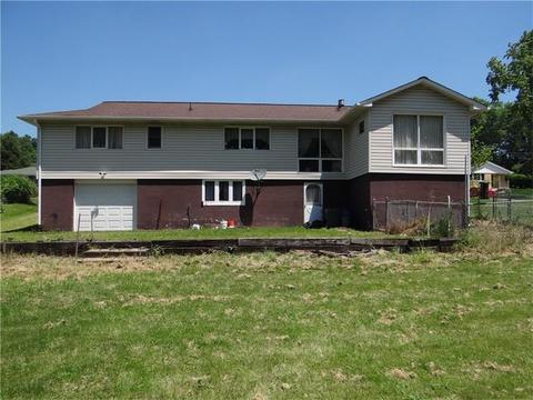 12300 Roth Dr, Irwin, PA 15642 photo 4