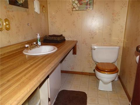 12300 Roth Dr, Irwin, PA 15642 photo 11