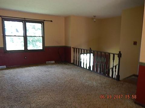 279 Mcdowell Rd, Transfer, PA 16154 photo 3