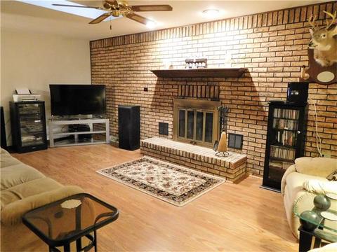561 Adele Dr, Irwin, PA 15642 photo 6