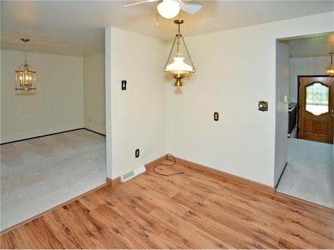 12389 Linshan Dr, Irwin, PA 15642 photo 4