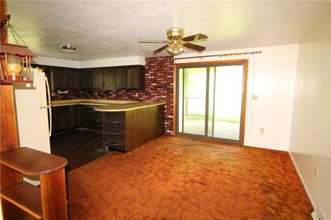236 Brownlee Rd, Eighty Four, PA 15330 photo 3