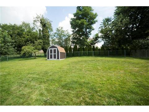 421 Braddock Dr, Irwin, PA 15642 photo 4