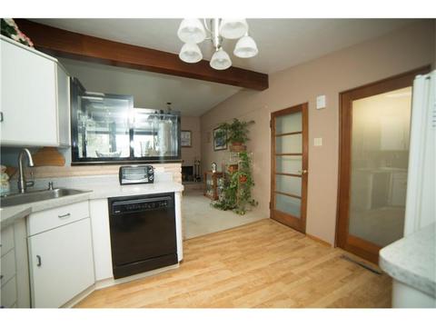421 Braddock Dr, Irwin, PA 15642 photo 8