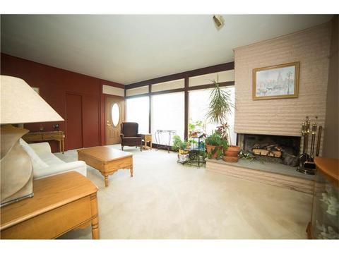 421 Braddock Dr, Irwin, PA 15642 photo 5
