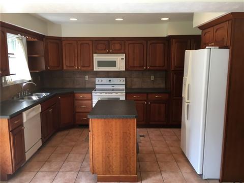 1040 Temple Rd, Monaca, PA 15061 photo 4