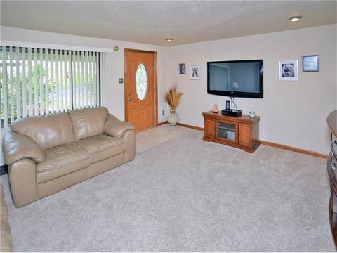 9898 Mark Ave, Irwin, PA 15642 photo 7