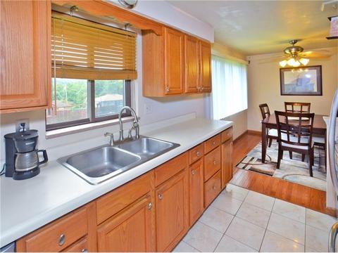 9898 Mark Ave, Irwin, PA 15642 photo 3