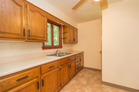 145 Wickham Dr, Monaca, PA 15061 photo 5