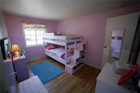 211 Bendix Dr, Coraopolis, PA 15108 photo 15