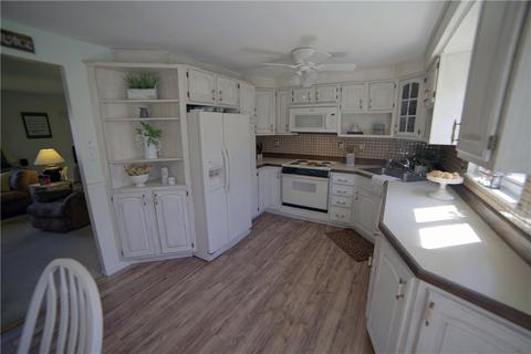 211 Bendix Dr, Coraopolis, PA 15108 photo 9