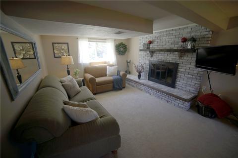 211 Bendix Dr, Coraopolis, PA 15108 photo 3