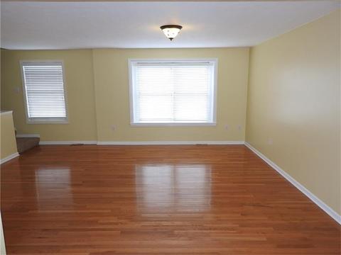 6904 Spring Valley Ln, Export, PA 15632 photo 3