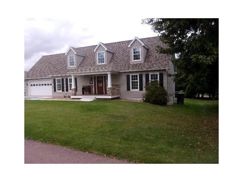 823 Maple St, Berlin, PA 15530 photo 2