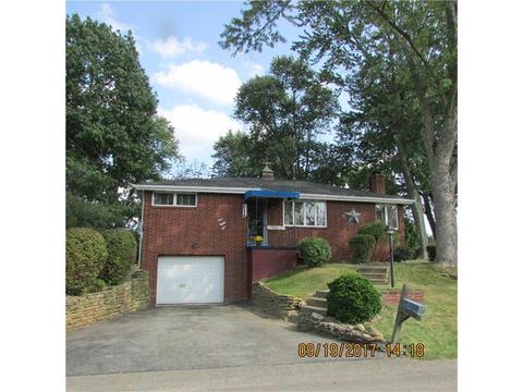 381 Corey Dr, Irwin, PA 15642 photo 1