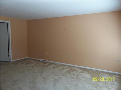 209 Rustic Dr, Irwin, PA 15642 photo 4