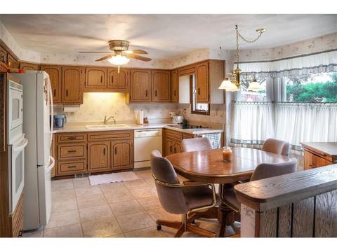 209 Rustic Dr, Irwin, PA 15642 photo 8