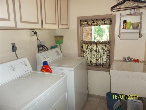 209 Rustic Dr, Irwin, PA 15642 photo 10
