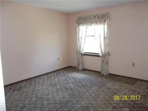 209 Rustic Dr, Irwin, PA 15642 photo 17