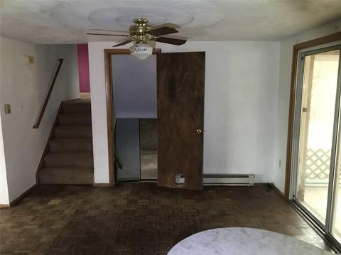 1104 Maple Rd, Vandergrift, PA 15690 photo 4