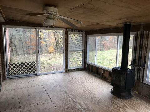 1104 Maple Rd, Vandergrift, PA 15690 photo 15