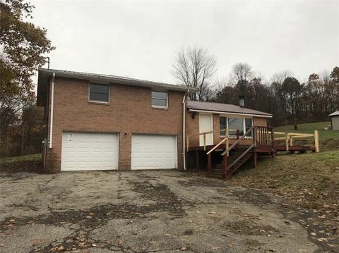 1104 Maple Rd, Vandergrift, PA 15690 photo 1