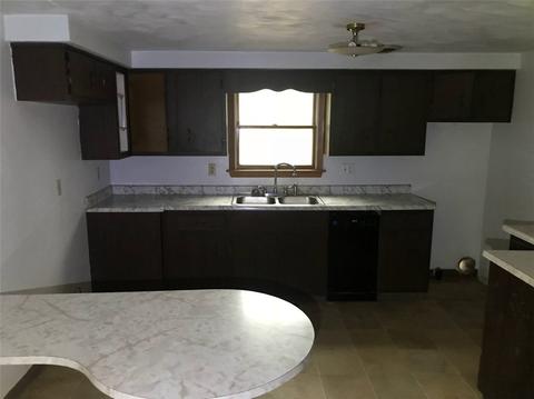 1104 Maple Rd, Vandergrift, PA 15690 photo 5