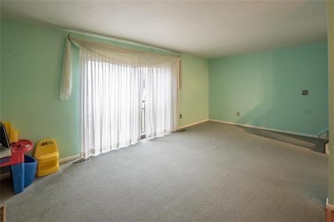 310 Williamsburg Ln, Export, PA 15632 photo 8